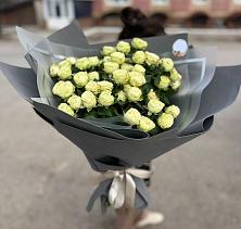 Букет Белые кустовые розы Солинеро в Большая Черниговка