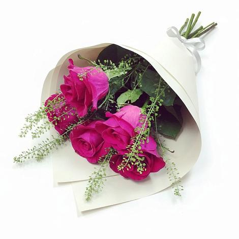 Букет цветов из: Розы в Большая Черниговка