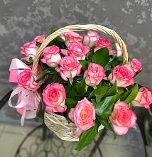 Цветочная композиция из Розы в корзине в Большая Черниговка